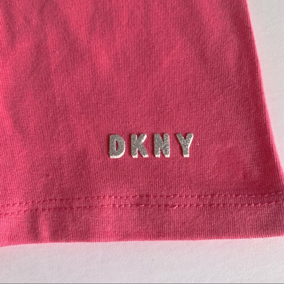 DKNY Cute Girls 3-Piece Short Set NWT Size 5/6 - Picture 2 of 9